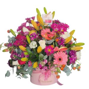 Caja con flor variada